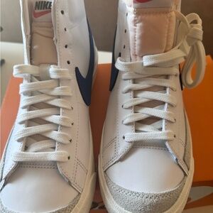 W Blazer MID 77  white royal sail blue,size 10.5 women’s and men’s size 9 new